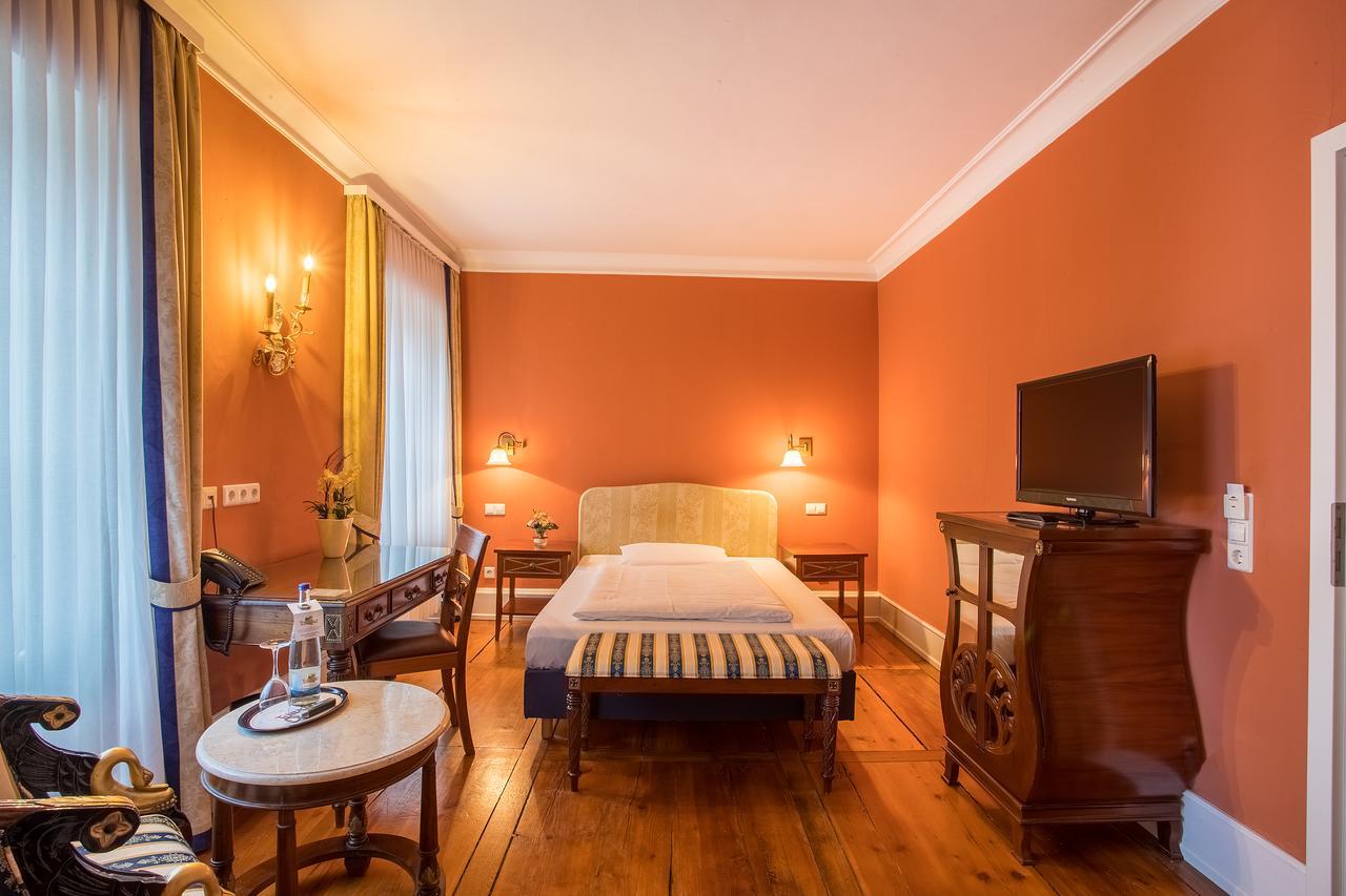 Schlosshotel Neckarbischofsheim Exterior foto